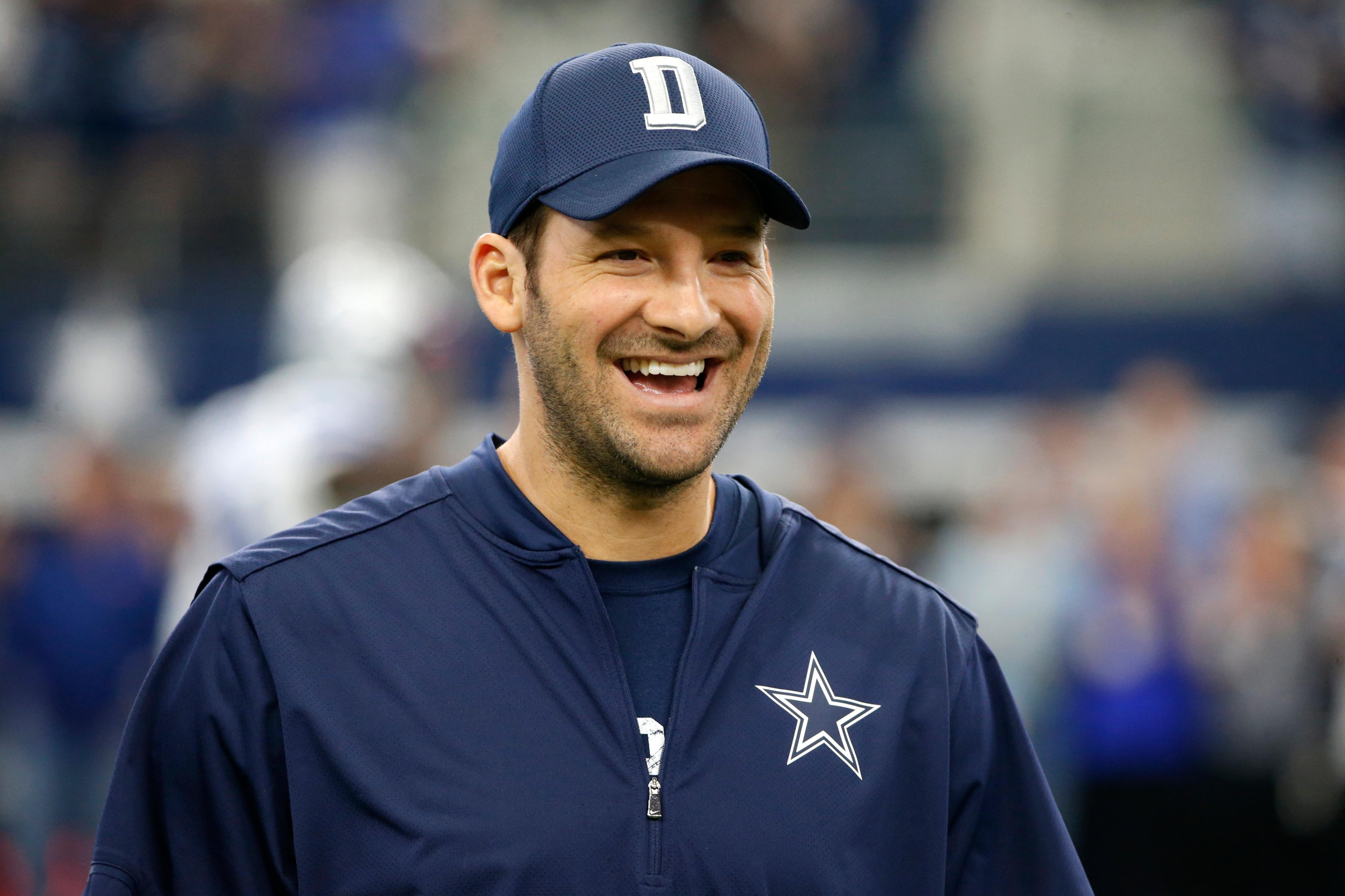 Cowboys QB Tony Romo Retiring, Replacing Phil Simms at CBS – Houston Public  Media