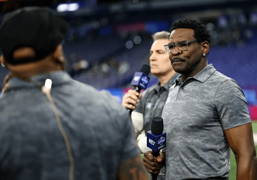 Cowboys Legend Returns to Guide Cowboys at OTAs, Advisor George Pickens