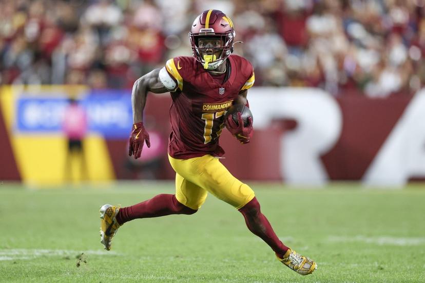 Steelers Trade Pitch Adds $68 Million Superstar Receiver for Aaron Rodgers