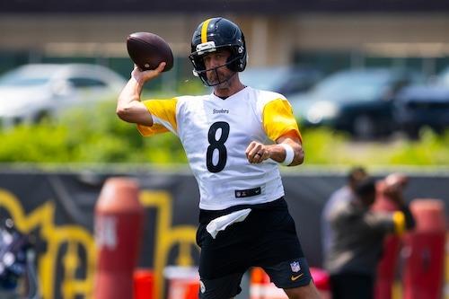 Steelers Predicted to Land 4,000-Yard QB as Aaron Rodgers Replacement