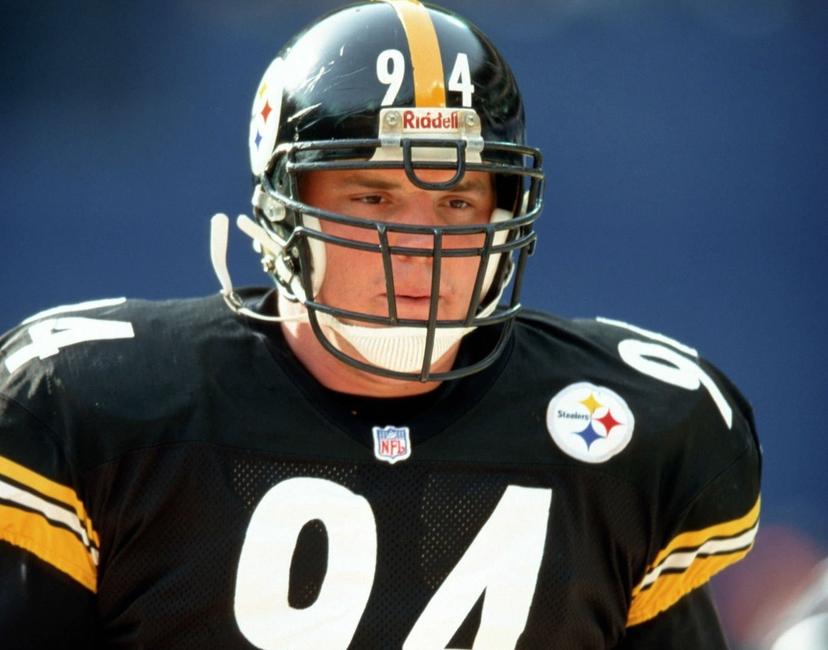 From the Gridiron to the Battlefield: Former Steelers DE Left NFL at 28 to Serve in U.S. Army