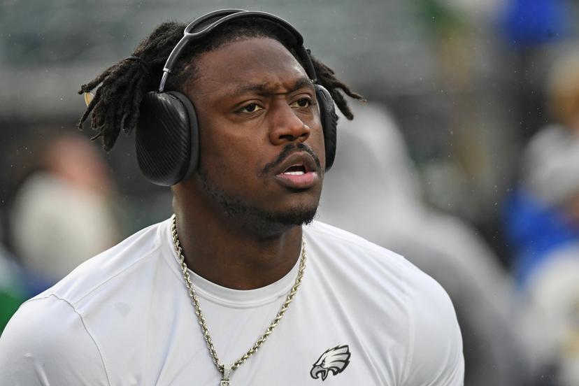 A.J. Brown Snaps at Rookie OT for Complaining About Camp Workload