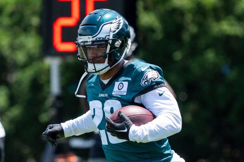 Eagles Star RB Has His Clothes Taken From Locker Room After Day 4 of Training Camp