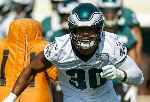 Eagles Rookie LB on Camp Life: “They Don’t Just Want Stars — They Build Them”