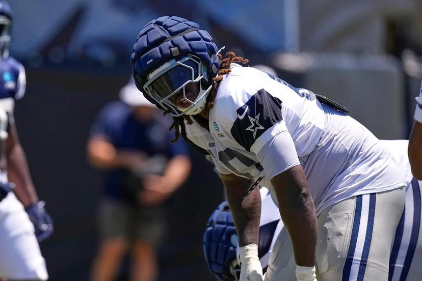 Cowboys’ Rising Left Tackle Determined to Return in Time for Showdown vs. Eagles