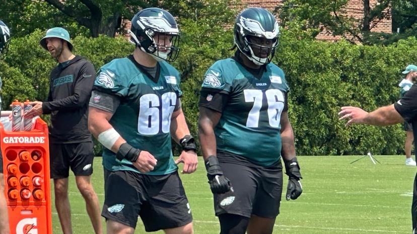 Eagles’ 323-Pound OG Collapses in Critical Condition at First Padded Practice Amid Scorching