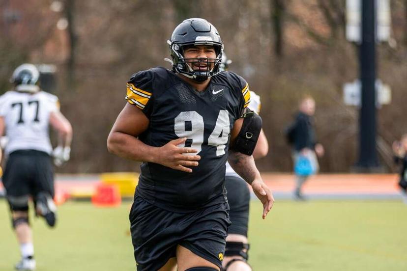 Rookie DT Amazed by Passionate Camp Crowd During First Steelers Training Camp Experience