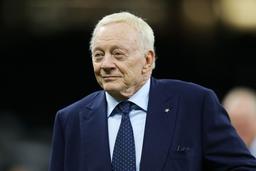 Jerry Jones Signs Player Who Left Cowboys Twice, Hint To Replace Parsons