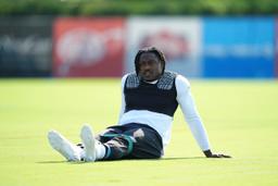 A.J. Brown Collapses at Practice, Suffers Concerning Injury