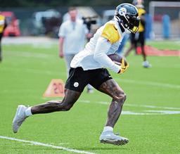 Star WR Walks Away from Seahawks After Feeling Like an Outsider, Chooses Steelers to Chase Ring and Respect