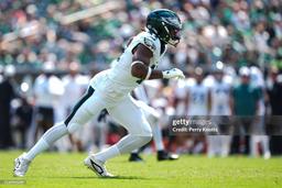 Eagles Rookie Battles Through Heartbreak to Chase NFL Dream