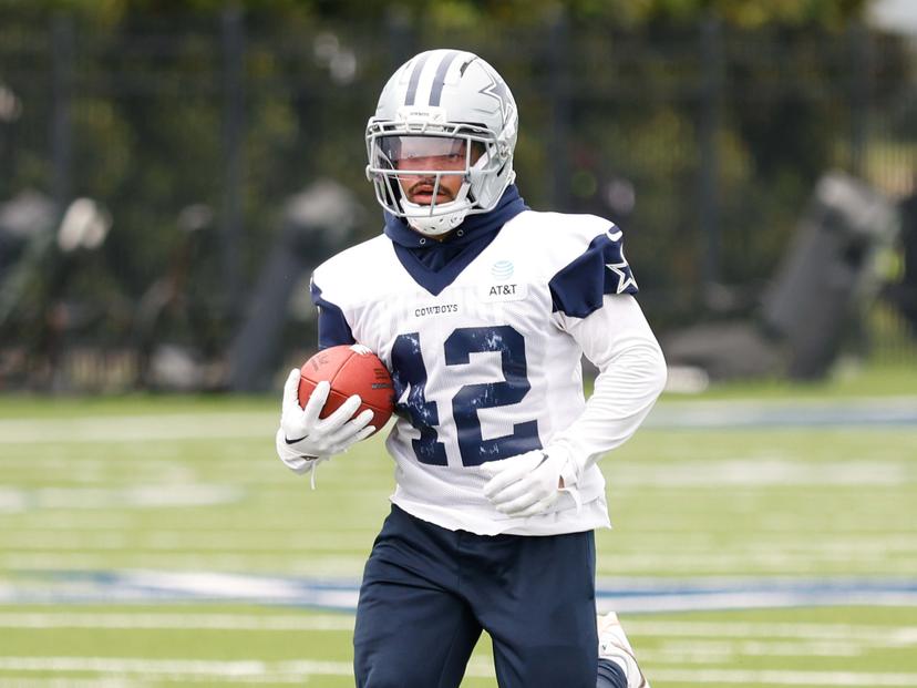 Cowboys Released Veteran Running Back Before 53-Man Roster Deadline, per Source