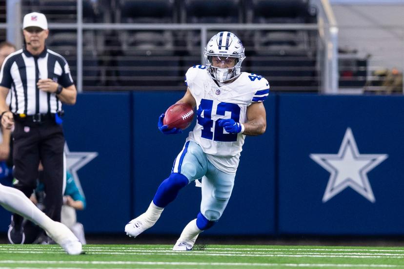 Cowboys Re-Sign Veteran Running Back to Practice Squad Just 12 Hours After Release