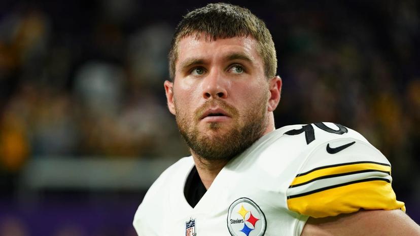 Steelers Star T.J. Watt Faces Online Attacks from Jets Fans, Leaving Him Under Pressure Ahead of Week 1