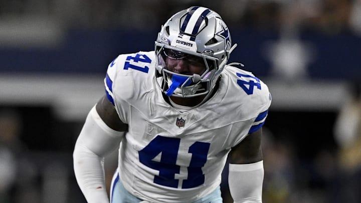 Cowboys Rookie Chooses Family Over Flash, Uses First NFL Paycheck to Buy Mom a Home