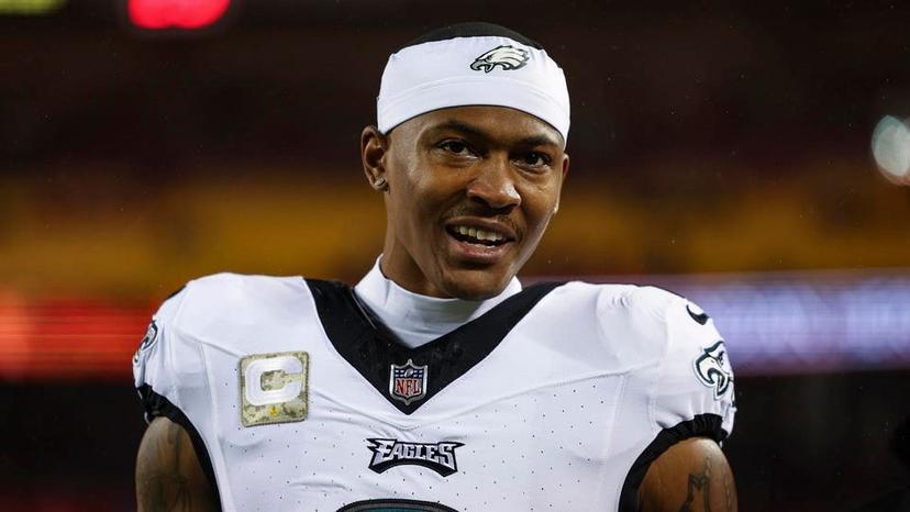 Eagles’ WR DeVonta Smith Brings Joy and Support to Fan Fighting Late-stage Cancer
