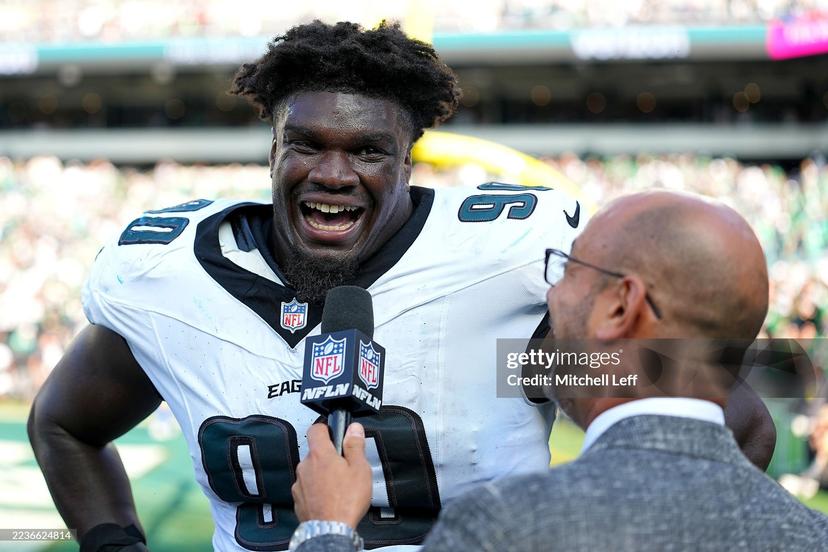 Eagles’ Jordan Davis Stuns NFL with Record-Breaking Speed on Blocked Field Goal TD