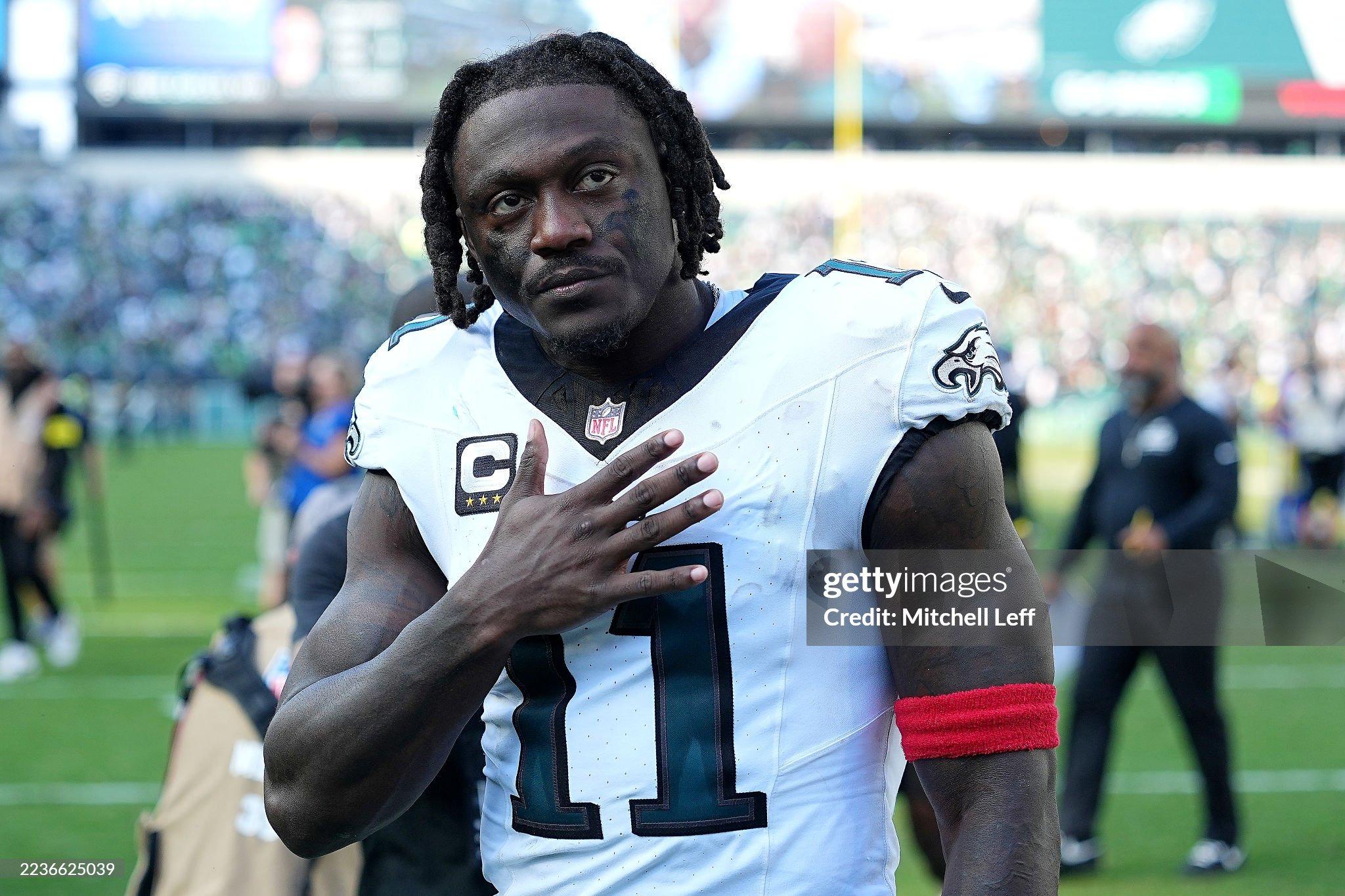 Eagles Legend Slams A.J. Brown With “Stop Posting, Focus on Football” After Struggling Start to Season