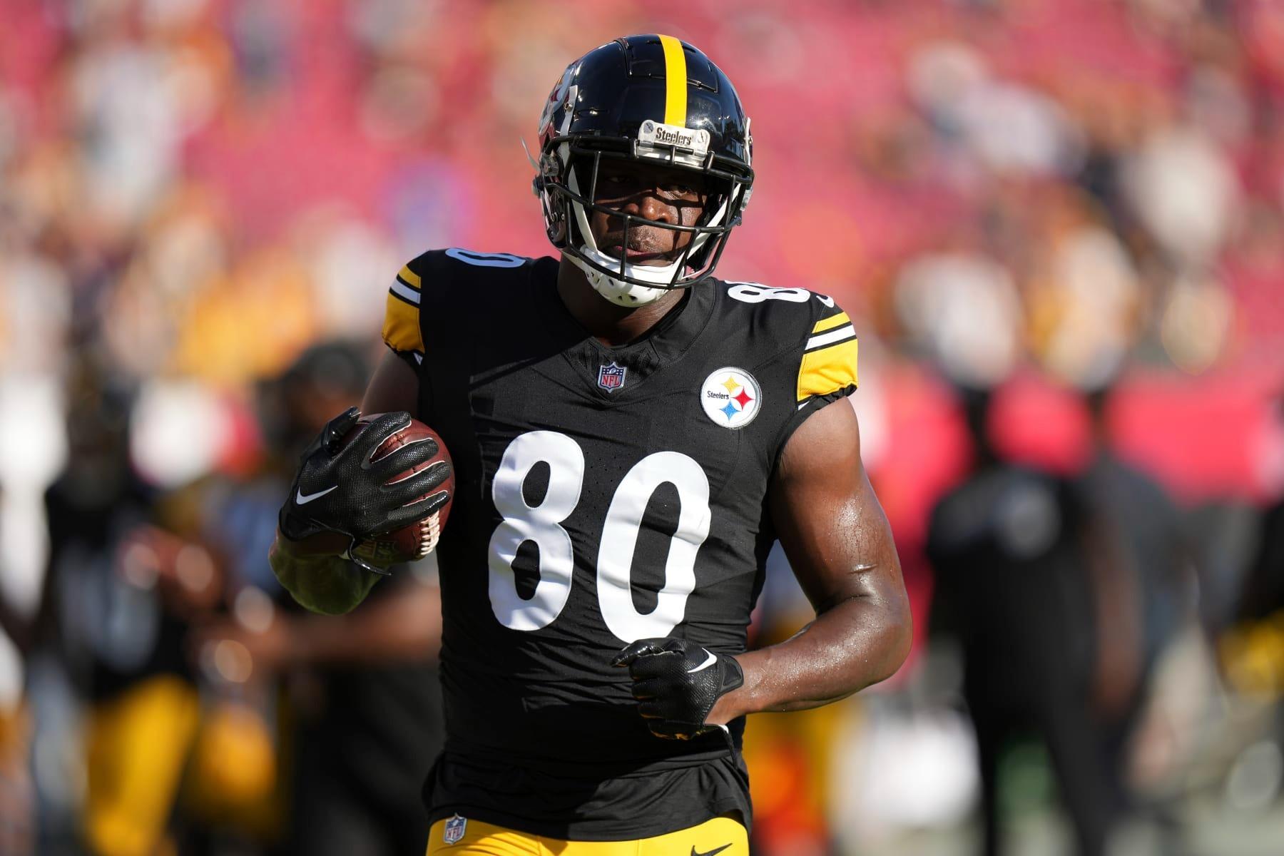 Steelers TE Fires Back at Criticism Over ‘Tush Push’ in Win vs Vikings