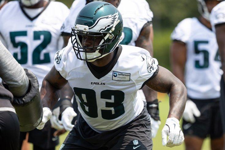 Eagles Rookie LB Retires Early, Chooses to Serve in U.S. Army