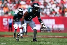 Eagles Rookie’s Girlfriend, ÅduIt Star, Organizes Fan Meeting to Support Rising NFL Talent