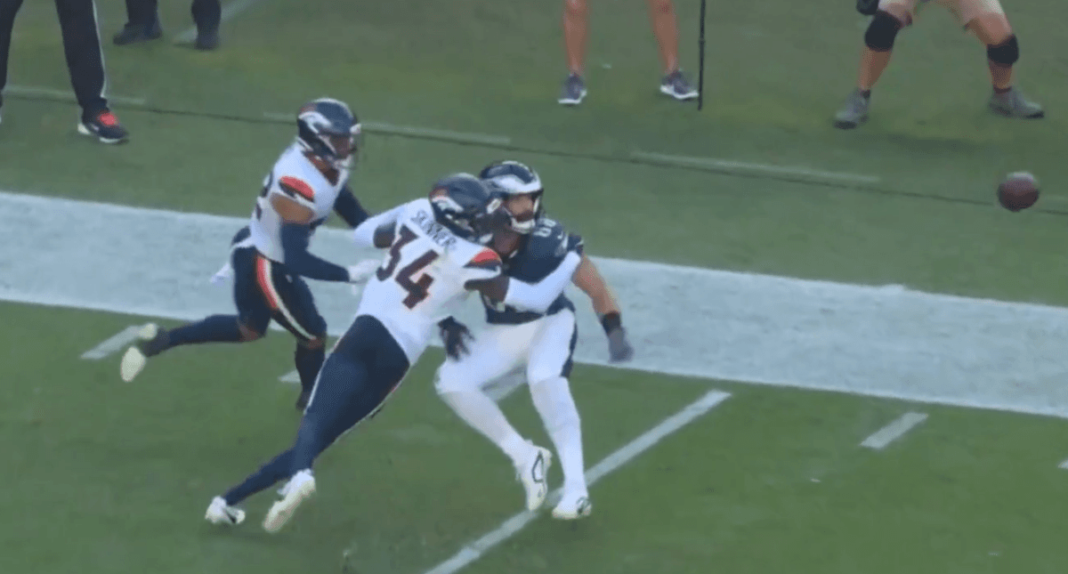 Eagles Fans Furious After Refs Miss Obvious Holding Call on Final Play vs. Broncos
