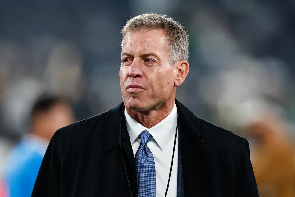 Cowboys Legend Troy Aikman Urges NFL to Investigate Referees After Eagles’ Controversial Loss: “They Got Robbed, and the League Can’t Ignore This.