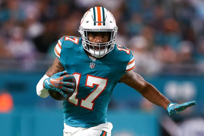 Steelers Reportedly Close to Trade Deal as Dolphins Star WR Visits Practice Field in Pittsburgh