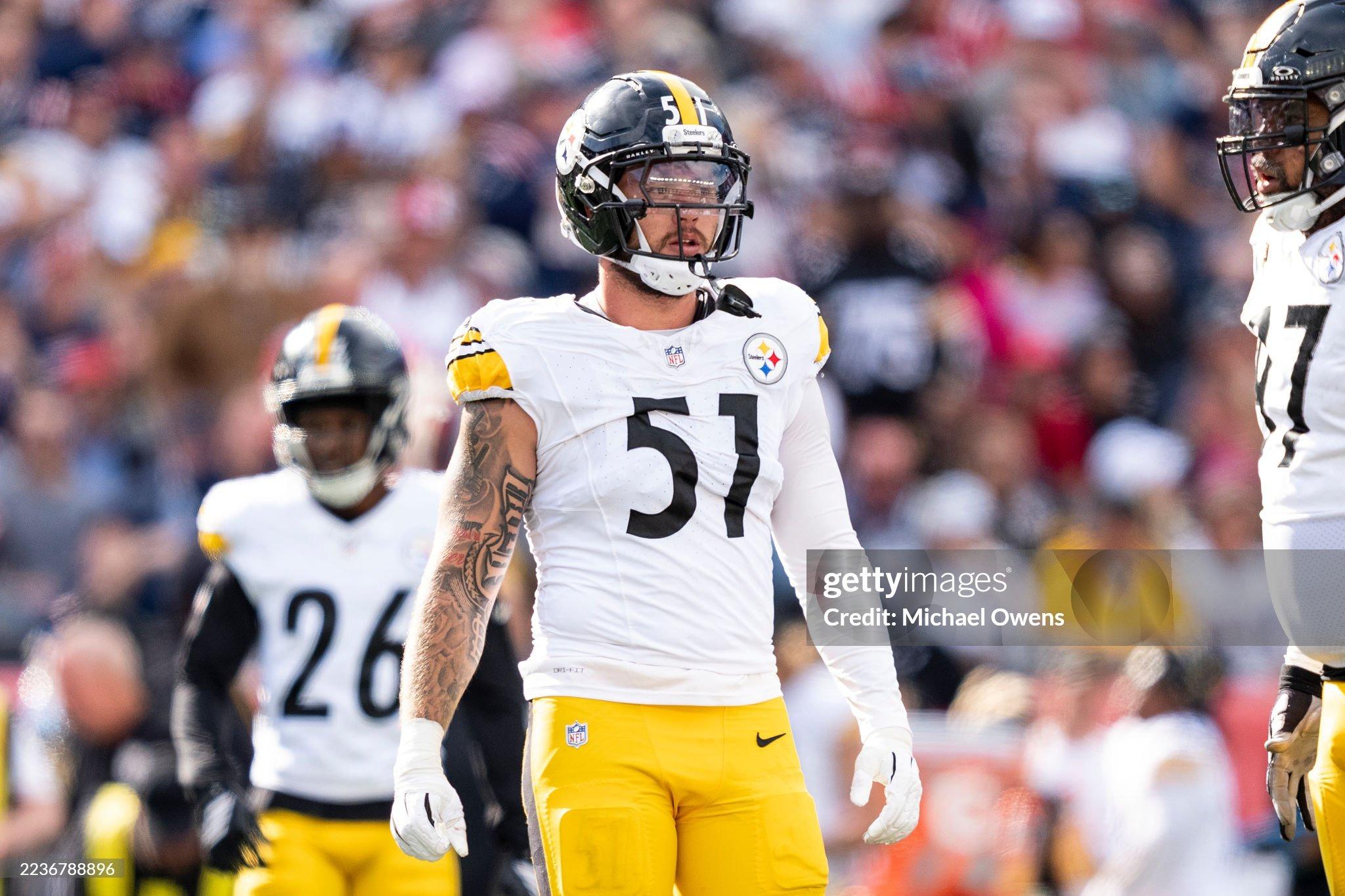 Steelers Star Invites Dying 86-Year-Old Neighbor to His Home to Live Out Her Final Days With Him