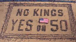 No Kings in Pittsburgh: Steelers Owner Art Rooney II Stuns Fans With a Powerful 15-Minute “No Kings” Speech Outside Acrisure Stadium