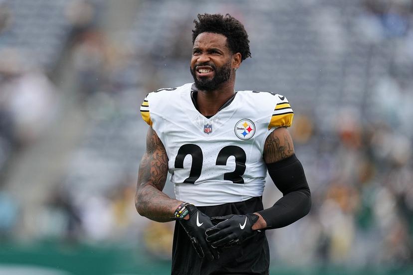Darius Slay Reveals How Mike Tomlin Ruthlessly Ripped Into Steelers Defense After Bengals Loss