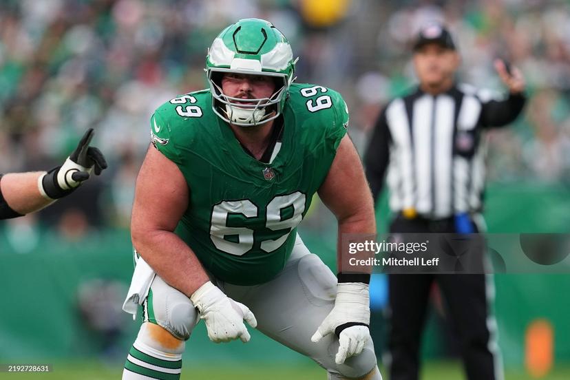 Eagles Star Steps In to Help Fan Robbed of Money, Belongings, and Game Tickets in Philadelphia