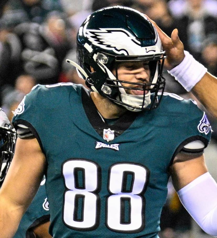 Dallas Goedert of the Philadelphia Eagles Donates $8,000 to Four Boys Battling Cancer