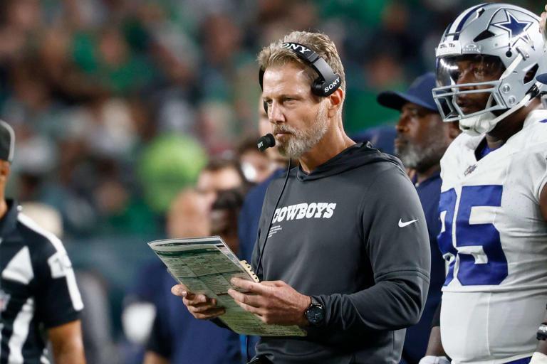 Cowboys Defense DESTROYS Eagles — Matt Eberflus Gladly Accepts Your Apology