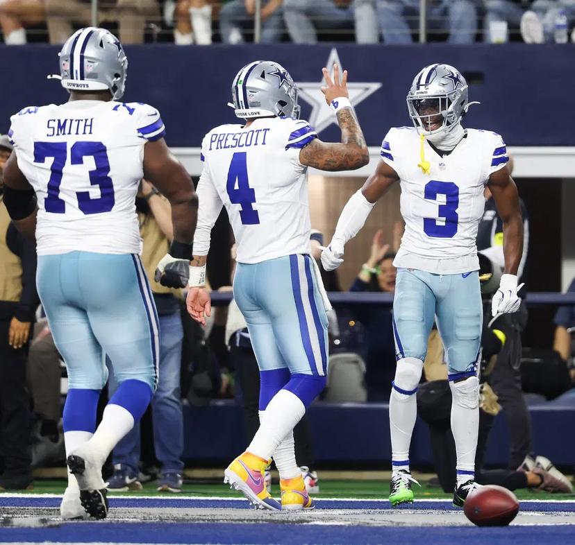 Dak Prescott Passes Game Ball to Dallas’ “Clutch Hero” After Mind-Blowing Comeback vs. Eagles