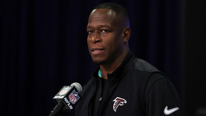 Raheem Morris "Goes Ballistic" Criticizing Refs for "Biasing" Panthers, Falcons Lose 0-30 Only Because of "Cheating" – NFL Drama Explodes, Fans "Warring" Everywhere!