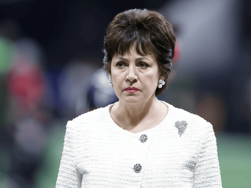 Saints Owner Gayle Benson Furious: “This Level of Unprofessionalism Is Unacceptable!” – Demands Head Coach Kellen Moore Enforce Stricter Discipline on the Team’s Struggling Quarterback After Loss to Buccaneers