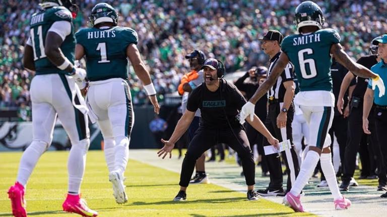 🦅🔥 Eagles’ Sirianni CRUSHES Schefter with SHOCKING Defense of “Tush Push” Strategy! 🏈🔥