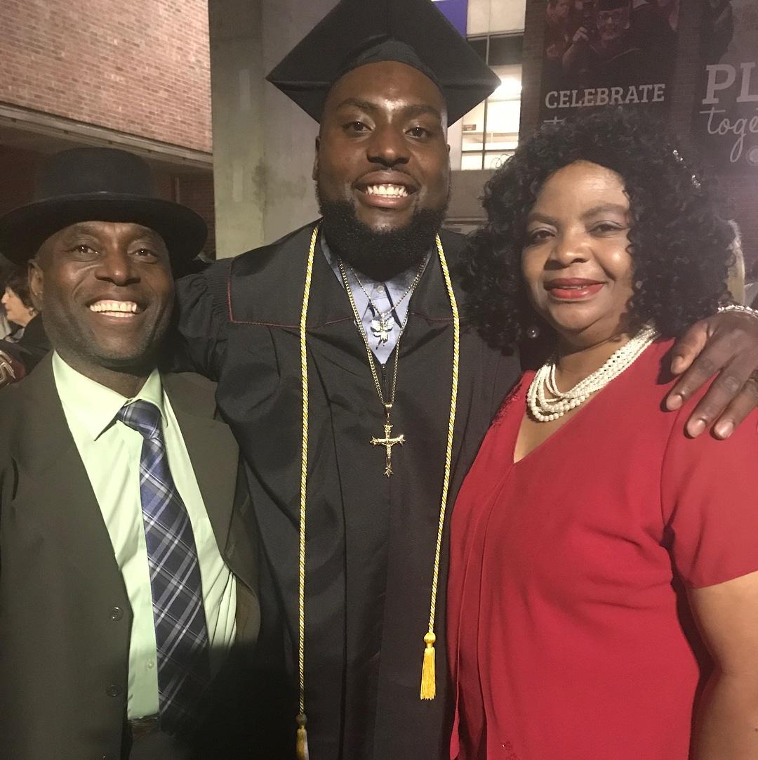 Now more than ever, rookie Derrick Nnadi tapping into wisdom and drive of  his true hero, his father - The Athletic