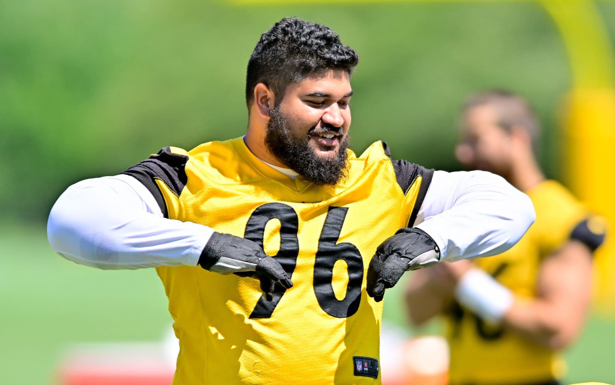 Steelers Re-Sign Massive Nose Tackle after Rash of Injuries