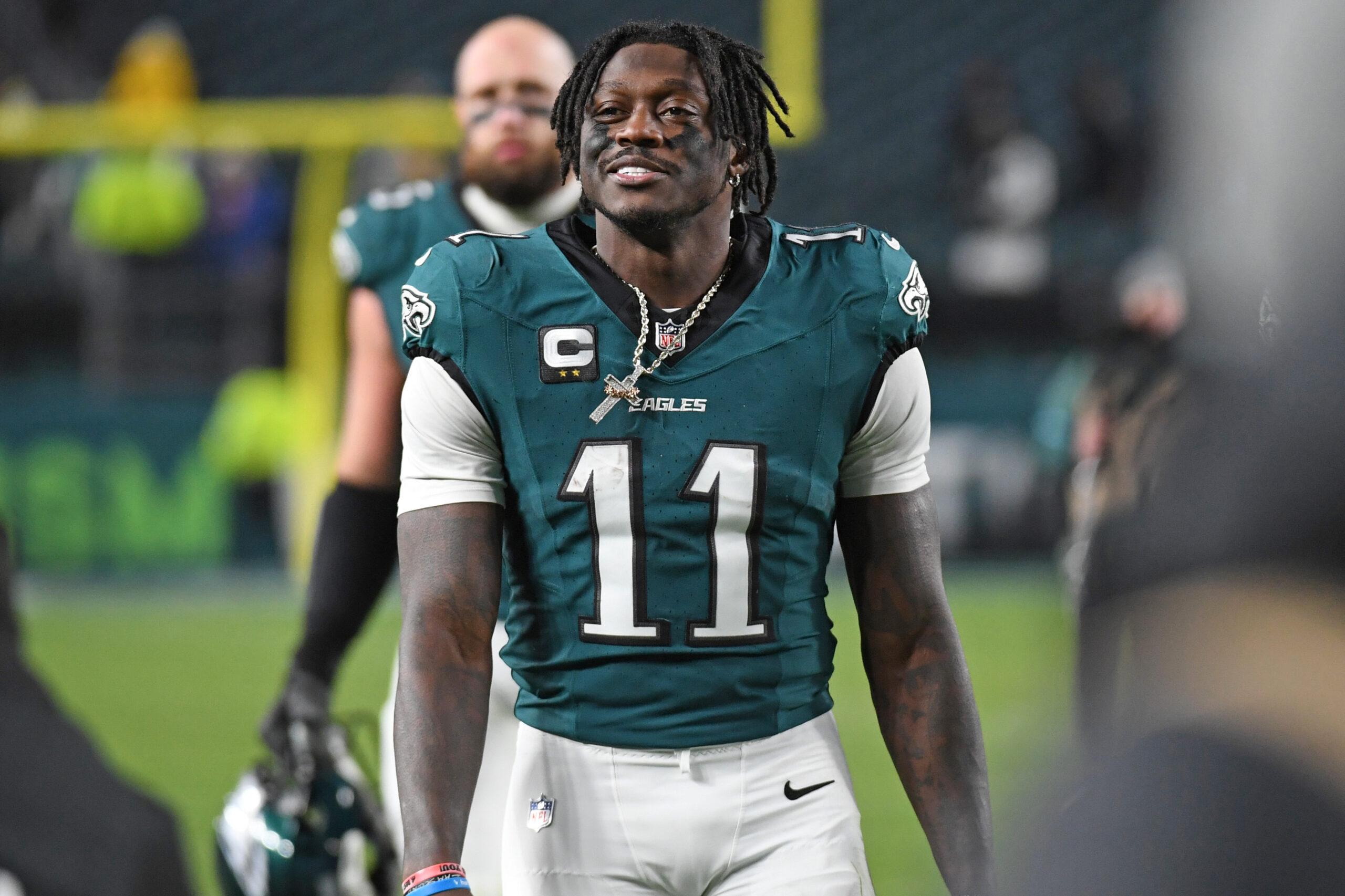 A.J. Brown jogará contra os Commanders apesar da lesão
