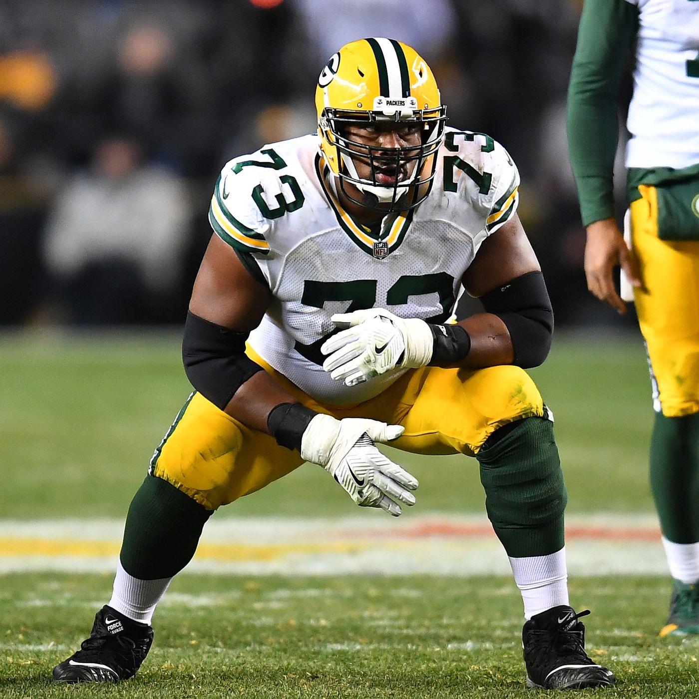 Husky Football Standout Named Finalist for Pro Football Hall of Fame -  Newsradio 1070 WKOK