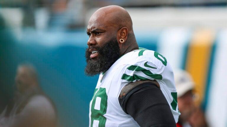 Patriots bolster O-line by reportedly signing veteran Morgan Moses
