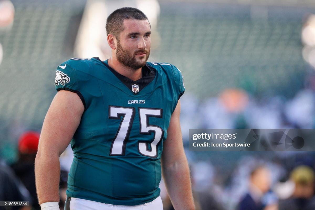 Steelers Sign Eagles Veteran OL and Two Players to Bolster Team Depth