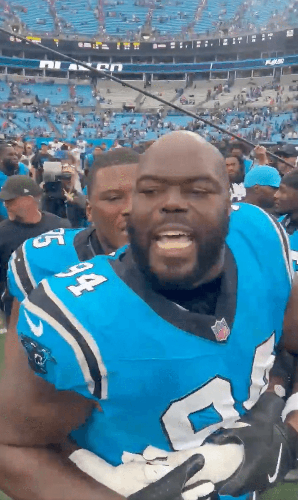 Massive Brawl Erupts After Panthers–Bills Game: A’Shawn Robinson Fires Helmet Back at Dion Dawkins’ Face!
