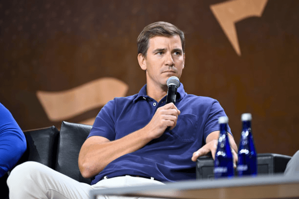 Giants Legend Eli Manning Drops Bombshell After Eagles Game: “If the Refs Weren’t Favoring Us, We Would’ve Lost by a Lot More!”