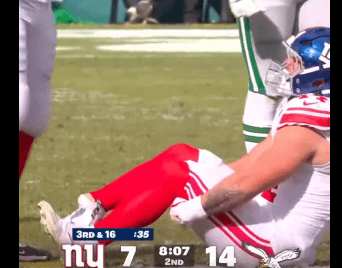 New York Giants Rookie Suffers a Devastating Injury That Could End His Career After Loss to the Eagles