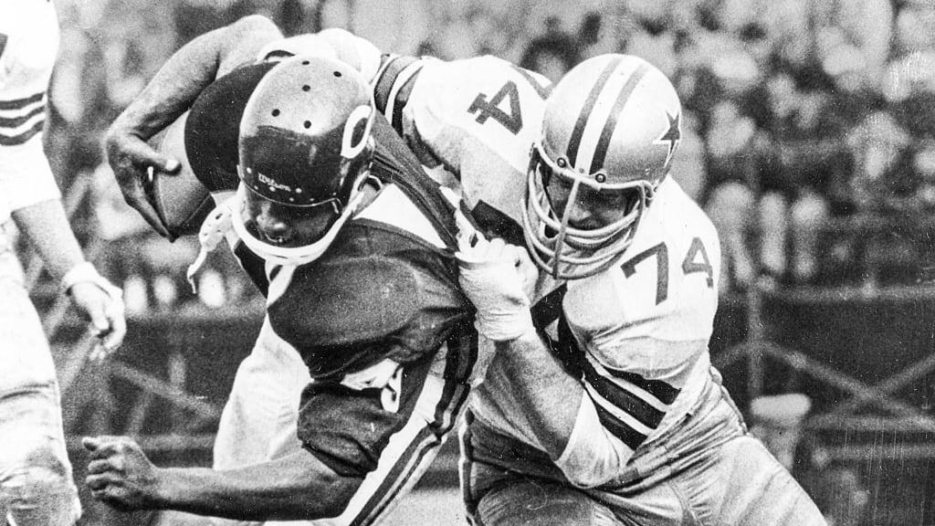 Dallas Cowboys Cover Full Cancer Treatment Costs for Franchise Hall of Fame Legend