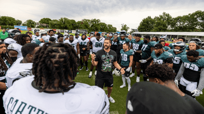 Eagles Training Camp Notebook: A Super return, a sign of a great teammate, and Sunday's practice higlights