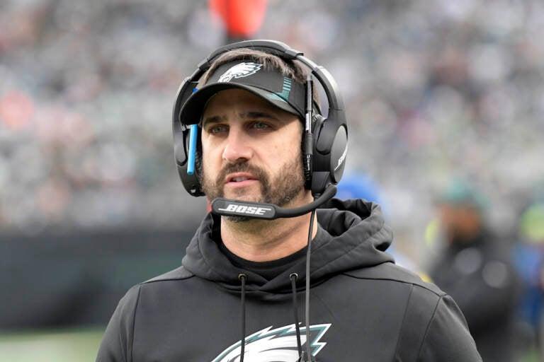 Eagles coach Nick Sirianni clears COVID-19 protocol; will coach Sunday - WHYY